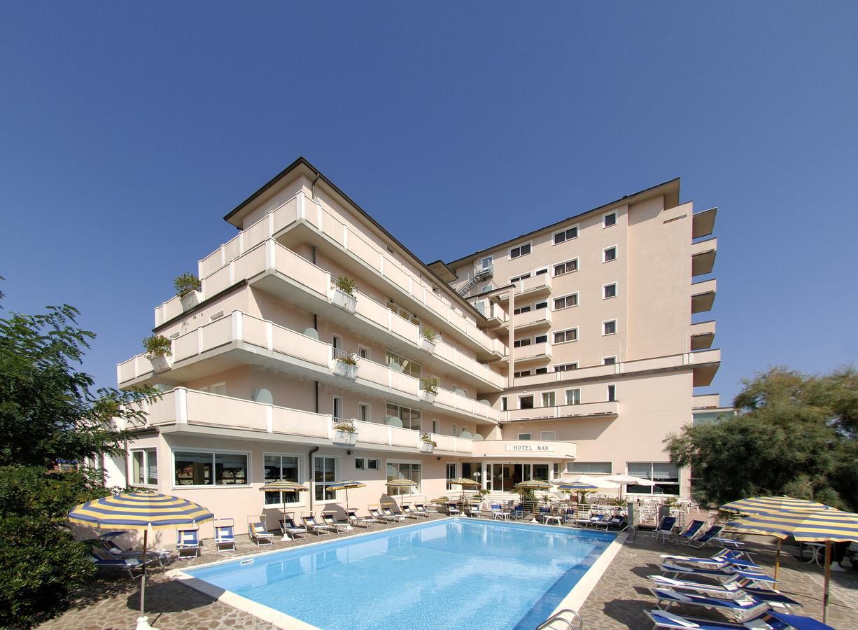 Hotel Man Lido Di Savio Exteriör bild