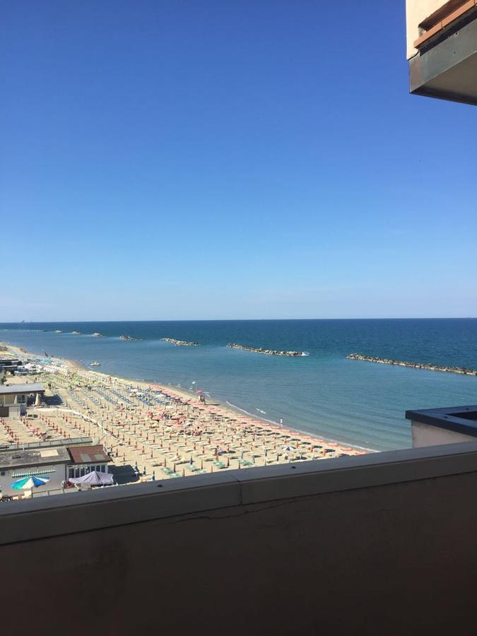 Hotel Man Lido Di Savio Exteriör bild